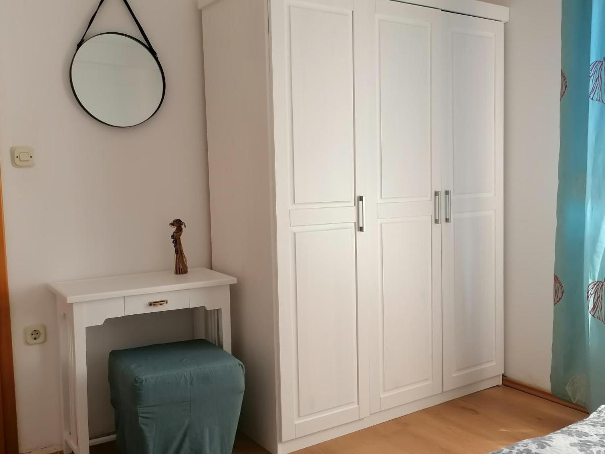 Apartment Jelka Malinska Bagian luar foto